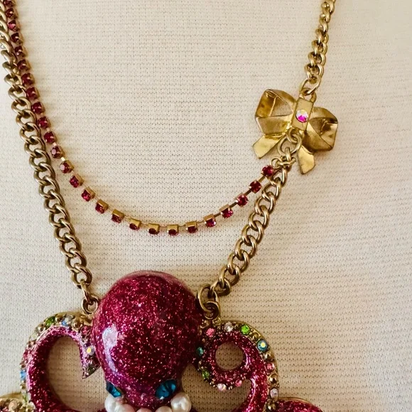 Betsey Johnson Fuchsia and Gold Octopus Necklace - Picture 5 of 8